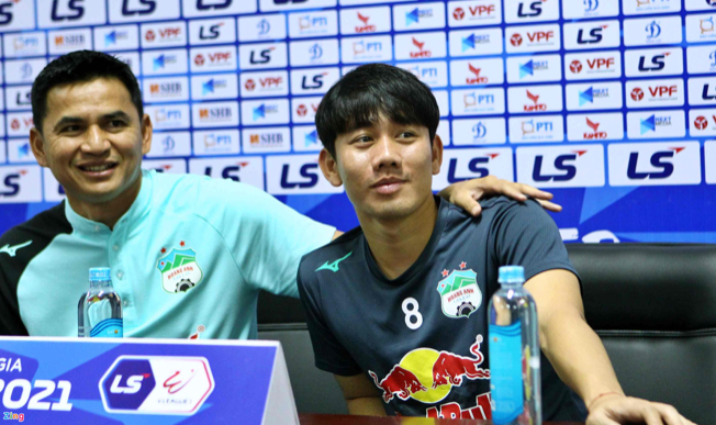 afc-trao-suat-du-phong-hagl-sang-cua-da-cup-chau-a-tuan-anh-minh-vuong-lai-duoc-tro-tai