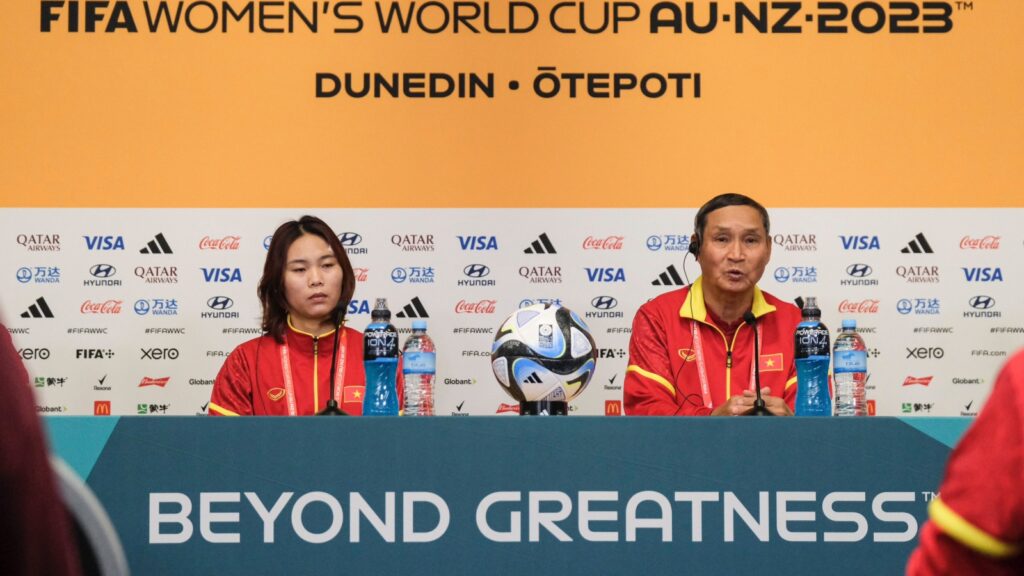 hlv-mai-duc-chung-thua-nhan-doi-thu-qua-manh-tuyen-nu-viet-nam-thua-0-7-ha-lan-la-con-it