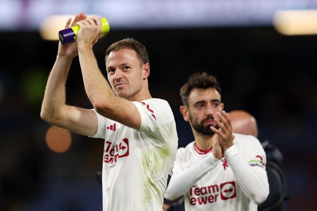 Lão tướng Evans đã có trận đấu thứ 200 cho Man United