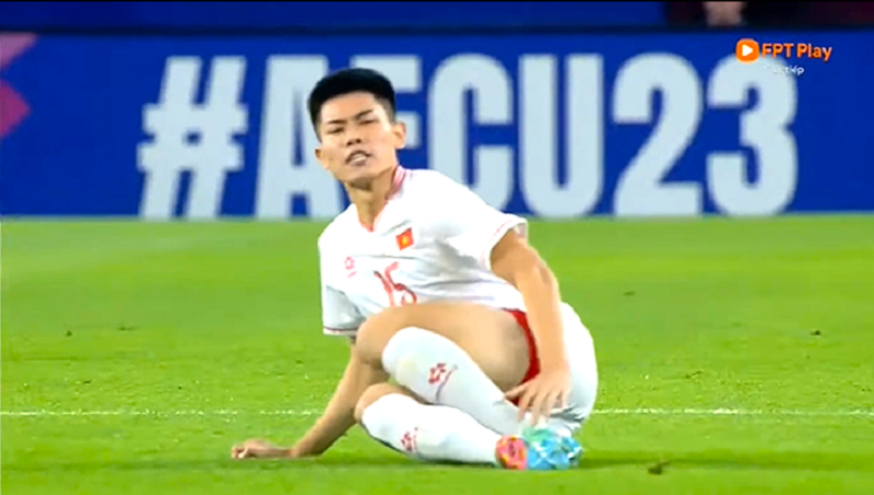 chuyen-gia-van-dai-khong-hieu-sao-dinh-bac-lien-tuc-gap-van-den-nhu-vay-kheo-bi-van-sy-son-yem-bua