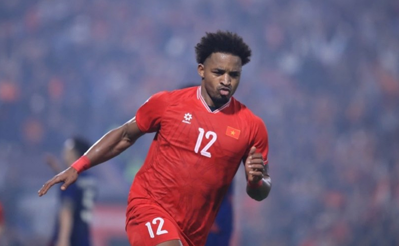 xuan-son-duoc-vinh-danh-tai-v-league-tro-thanh-cau-thu-xuat-sac