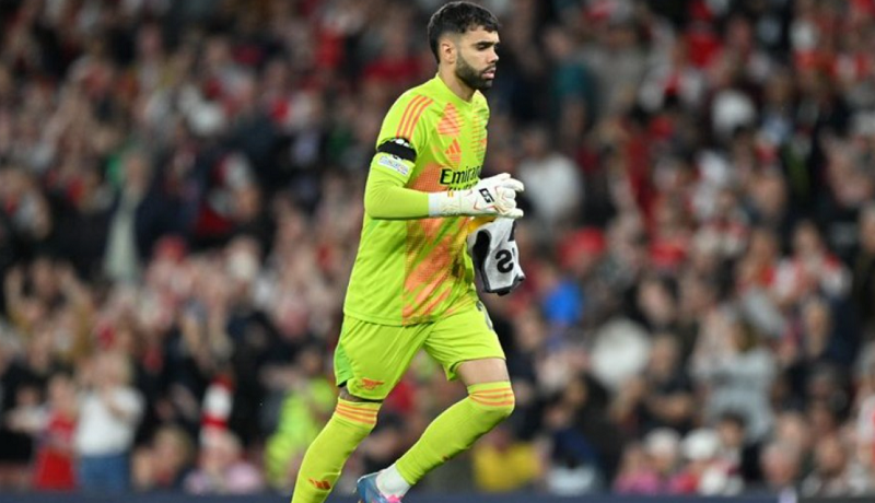 raya-cach-biet-1-ban-van-chua-noi-duoc-gi-arsenal-van-con-90-phut-nguoc-dong