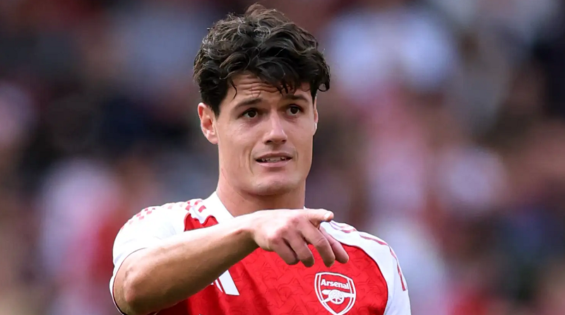 arsenal-thua-tran-giao-huu-norgaard-van-giu-tinh-than-tich-cuc-truoc-mua-giai