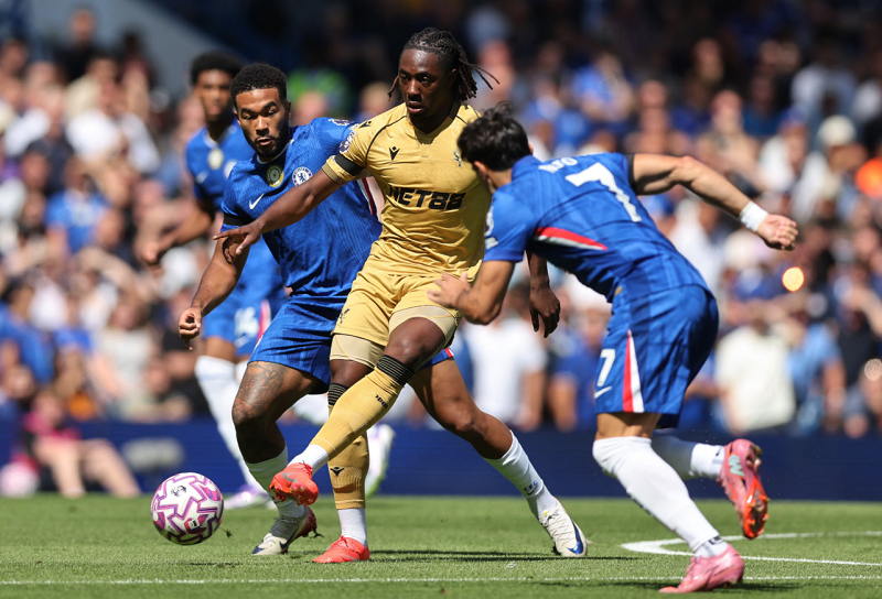 chelsea-chia-diem-voi-palace-perry-groves-chi-trich-trong-tai-vi-mateta-thoat