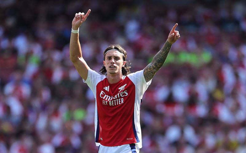 vi-sao-arteta-uu-tien-calafiori-thay-vi-lewis-skelly-o-vi-tri-hau-ve-trai