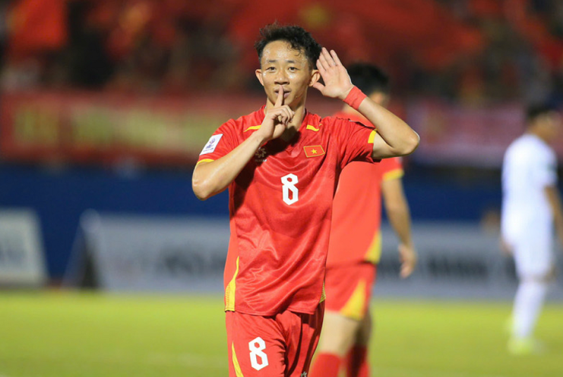 chan-thuong-cua-chau-ngoc-quang-cu-soc-lon-cho-tuyen-viet