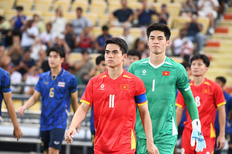 sau-vinh-quang-sea-games-33-tran-trung-kien-chiem-spotlight-vi-khoanh-khac-hau-truong