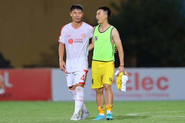 Bùi Tiến Dũng đang điều trị chấn thương