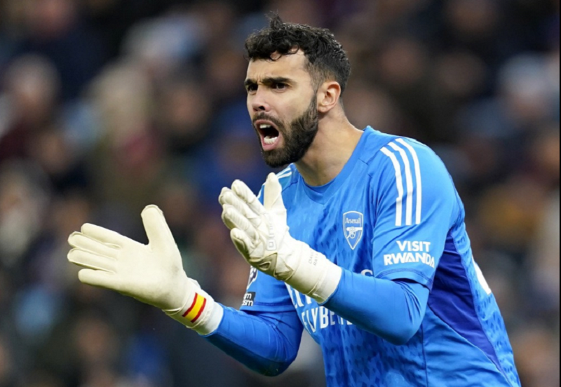 david-raya-he-lo-cu-quay-xe-voi-bayern